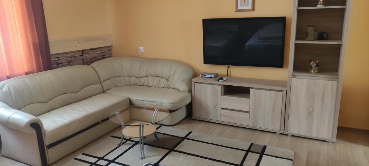 נג'קניז'ה Krisztina Apartman מראה חיצוני תמונה